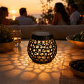 Solar tafellamp met geometrisch schaduwspel